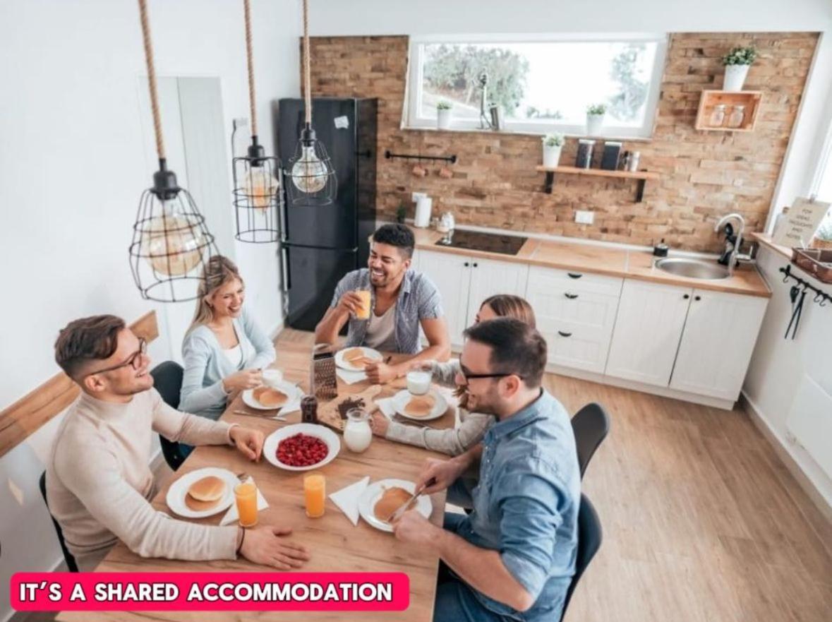 Homestay *ra246* For Your Relaxed & Cosy + Free Parking + Free Fast Wifi * Leeds (West Yorkshire)